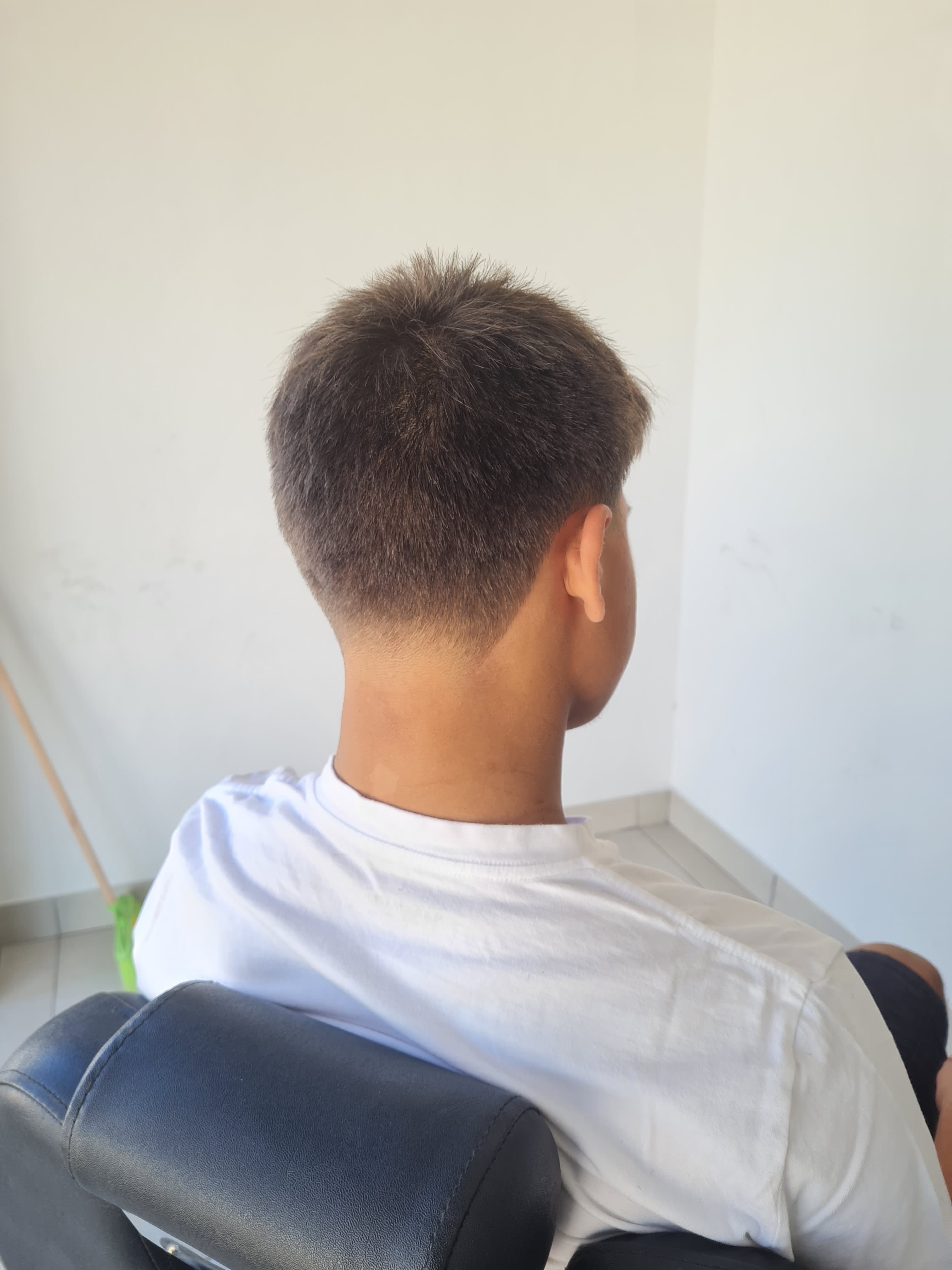 Scissor crop back view